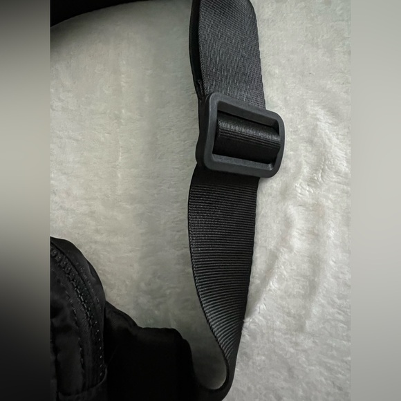 Steve Madden Black Belt Crossbody Fanny Pack Bag Set - Picture 4 of 16